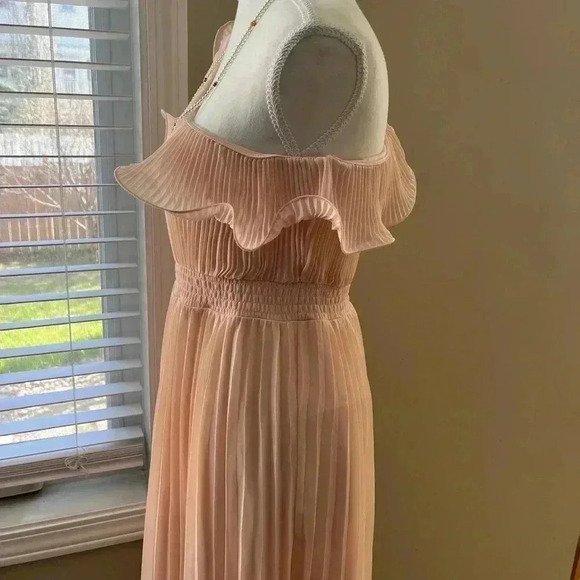 Size[M]American Rag Cie  One Shoulder Pleated MIDI Nude/Pink Dress - Picture 4 of 7